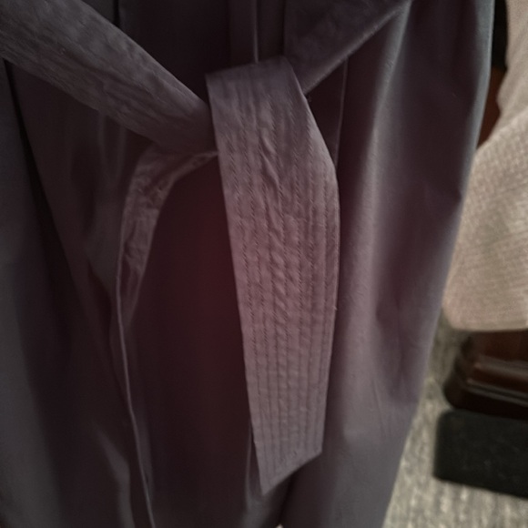 Size 12 Tahari dress, navy with gold buttons in front - Picture 5 of 8